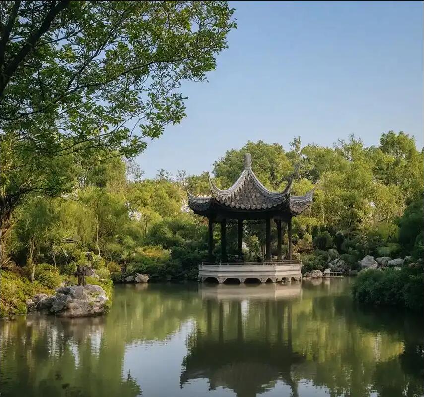 雨湖区含卉计算机有限公司